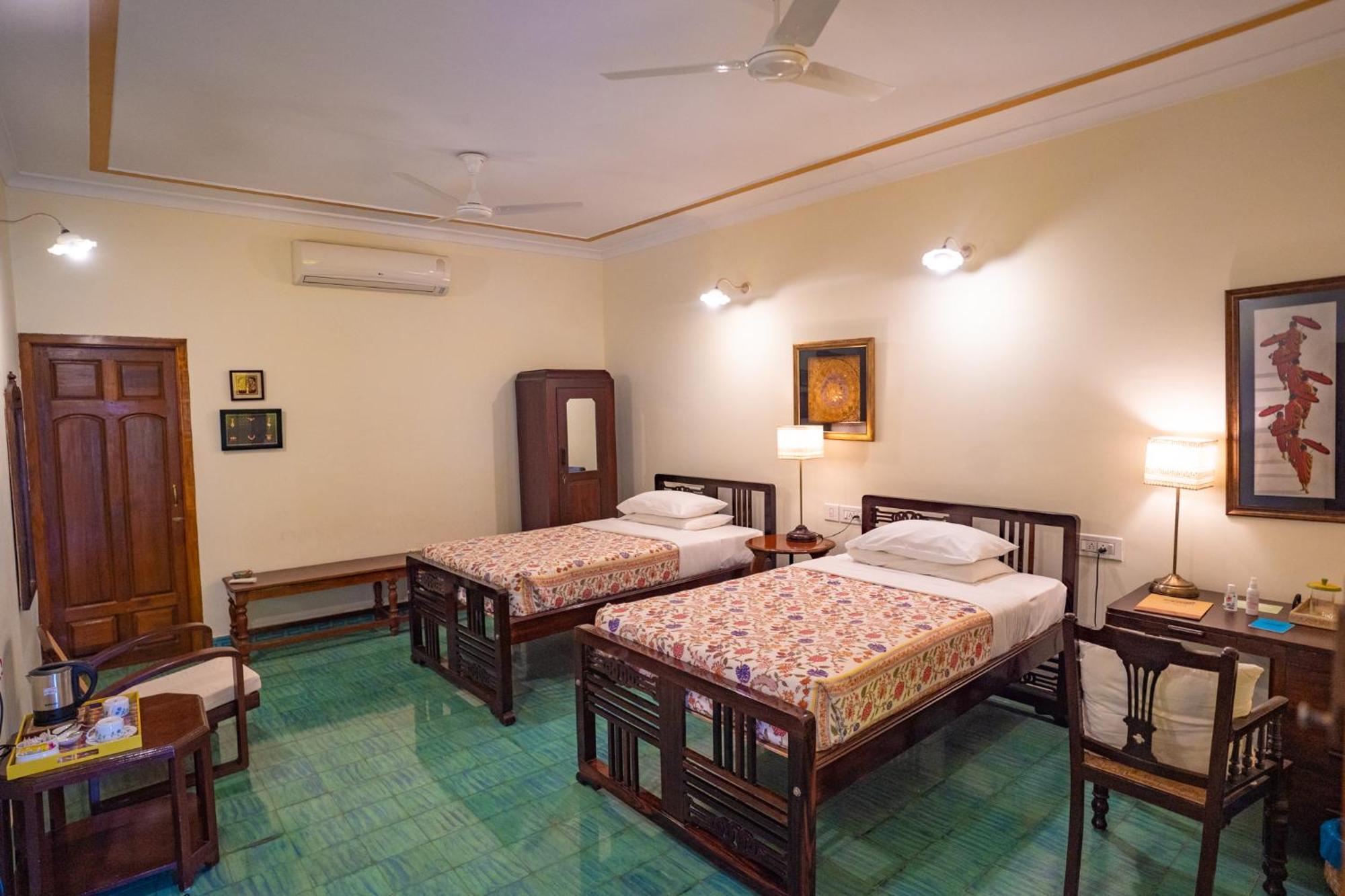 The Bangala Chettinad Hotel Kāraikkudi Buitenkant foto