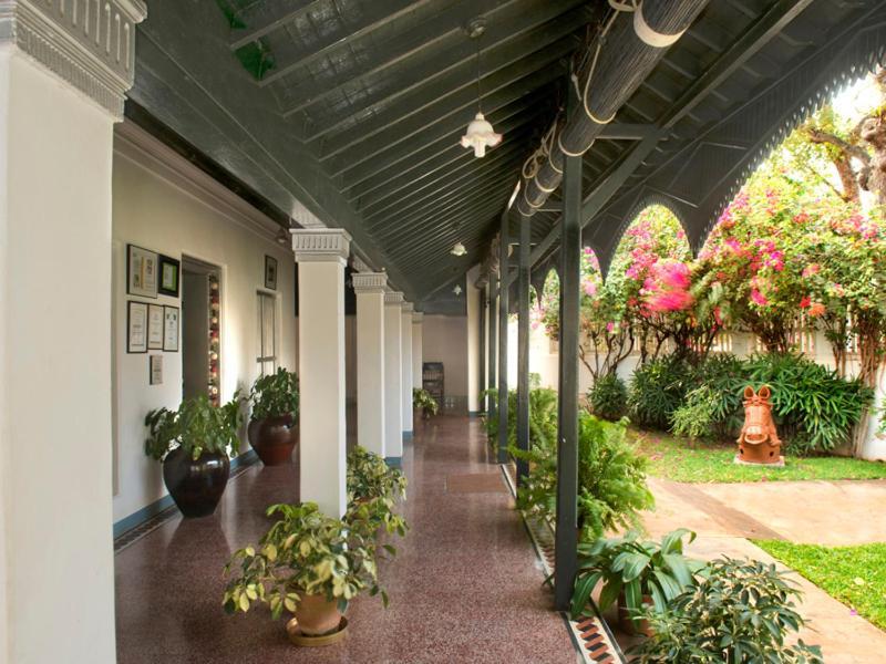 The Bangala Chettinad Hotel Kāraikkudi Buitenkant foto
